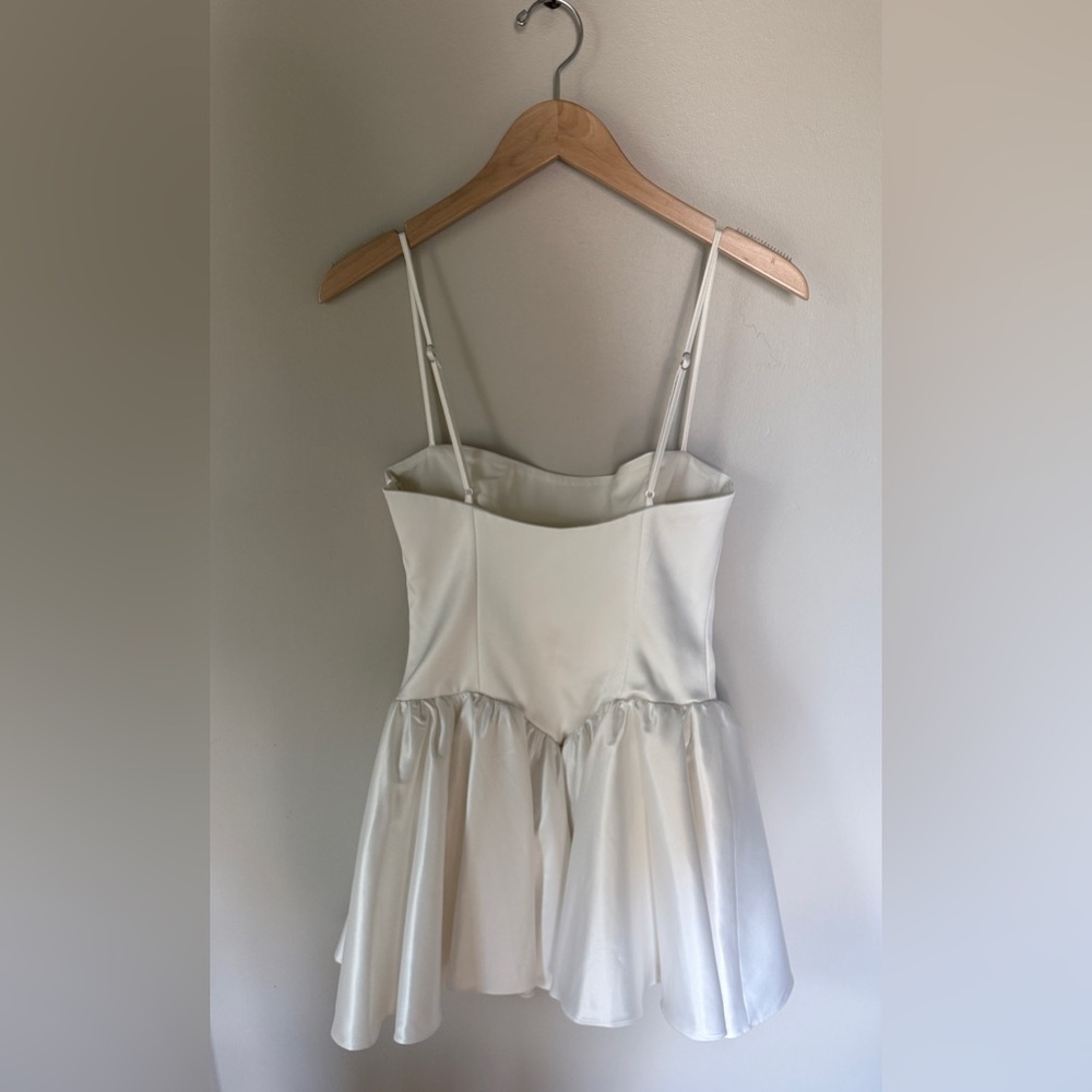 NWT! Lovers + Friends White Mini Dress Size Small - Picture 4 of 5